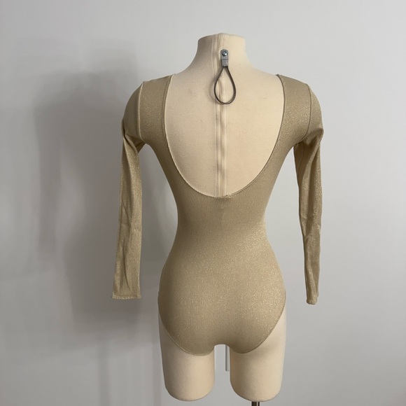 Cool & sensual, this is the iconic NOO bodysuit.
Size 34 (XS/S) - Picture 2 of 6
